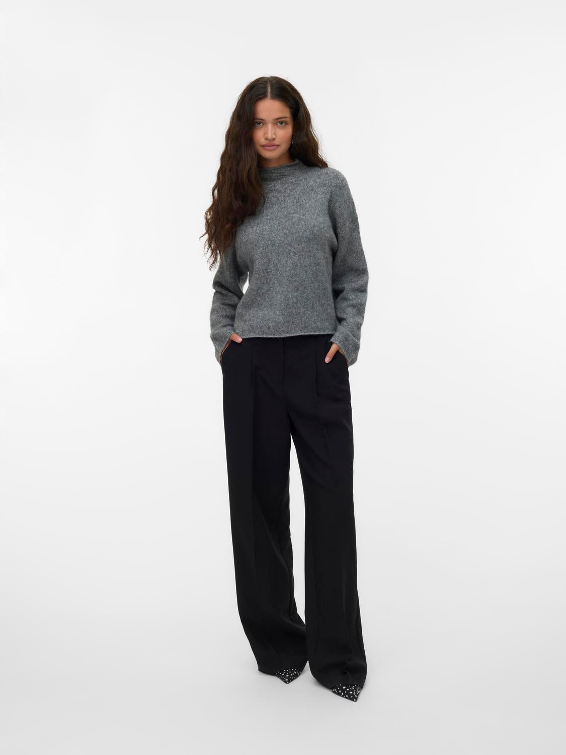 model_shot-front